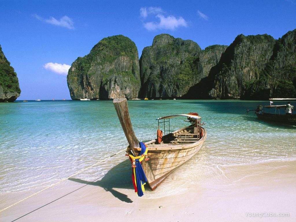 May Bay, Phi Phi Island, Thailand